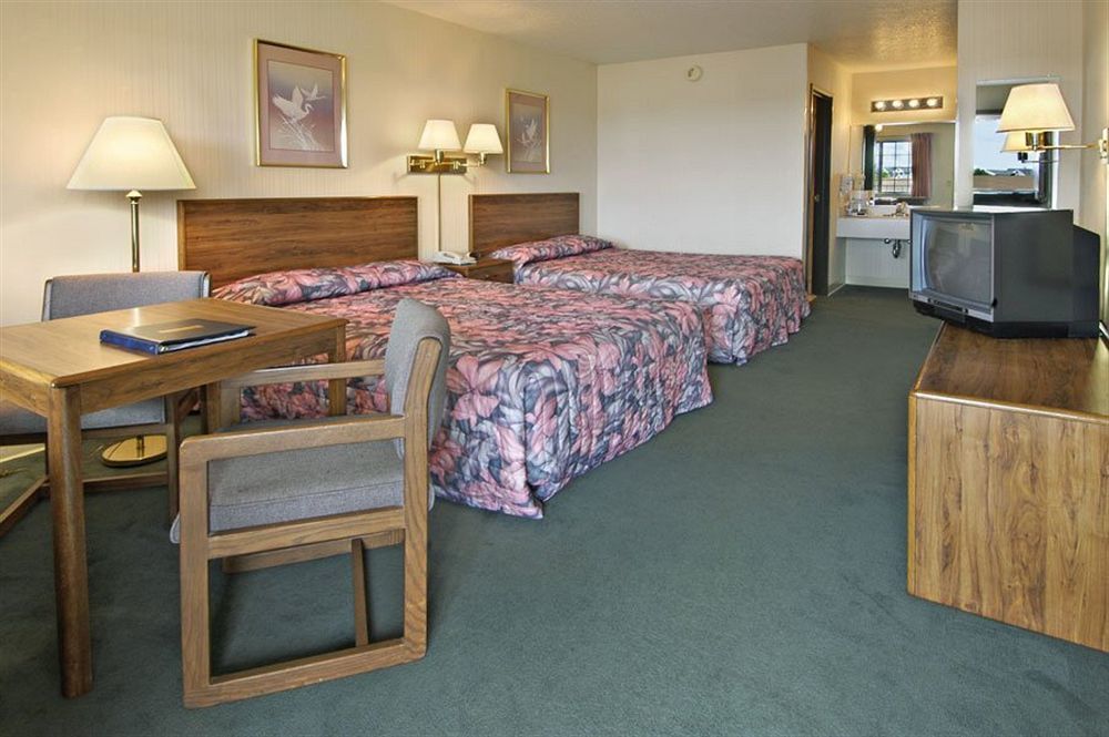 Great Lakes Inn Mackinaw City Exteriér fotografie
